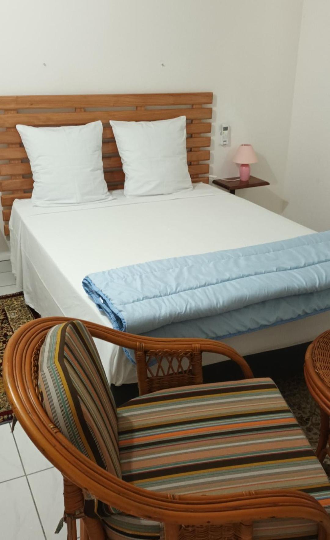 Chambre Climatisee Bouillante Exterior photo