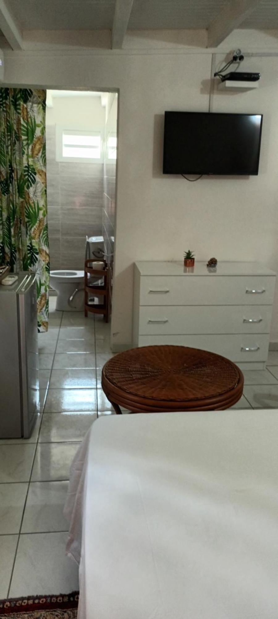 Chambre Climatisee Bouillante Exterior photo